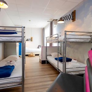 Dormitory Room Mixed